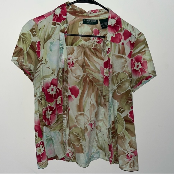 ⭐️Hawaiian shirt - Picture 2 of 4